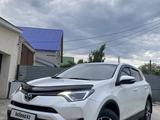 Toyota RAV4 2017 годаүшін10 700 000 тг. в Уральск – фото 3