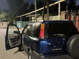 Honda CR-V 1998 года за 2 700 000 тг. в Алматы – фото 2