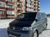 Volkswagen Multivan 2004 года за 9 500 000 тг. в Атбасар