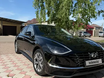 Hyundai Sonata 2020 года за 9 900 000 тг. в Караганда – фото 3