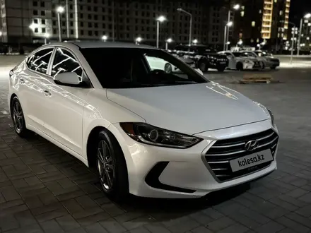 Hyundai Elantra 2018 года за 7 000 000 тг. в Актау – фото 2