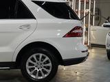 Mercedes-Benz ML 350 2013 годаүшін13 500 000 тг. в Астана – фото 5