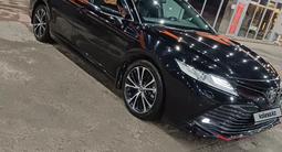 Toyota Camry 2020 года за 13 500 000 тг. в Шымкент – фото 2