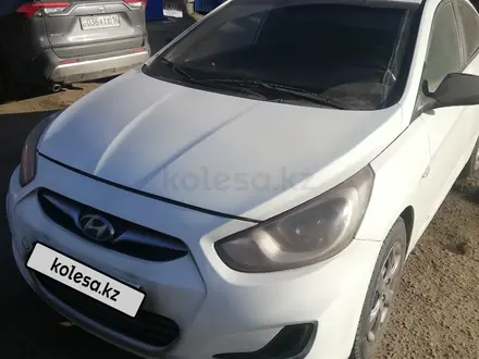 Hyundai Accent 2014 года за 3 800 000 тг. в Усть-Каменогорск – фото 2