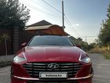 Hyundai Sonata 2020 года за 9 900 000 тг. в Алматы – фото 2