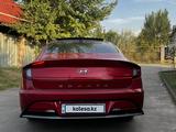 Hyundai Sonata 2020 года за 9 900 000 тг. в Алматы – фото 3