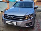 Volkswagen Tiguan 2015 года за 9 000 000 тг. в Актобе