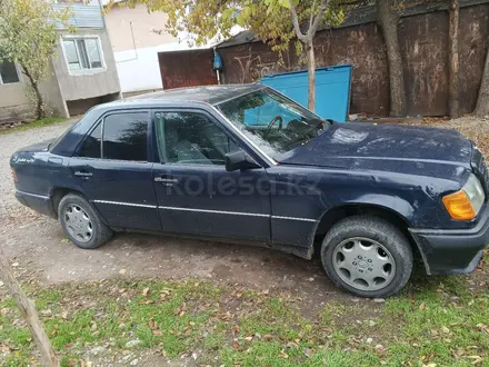 Mercedes-Benz E 220 1992 года за 1 200 000 тг. в Тараз – фото 5