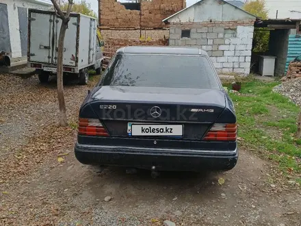 Mercedes-Benz E 220 1992 года за 1 200 000 тг. в Тараз – фото 6