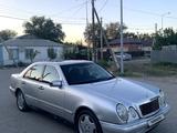 Mercedes-Benz E 230 1998 годаүшін2 100 000 тг. в Атырау