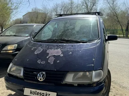 Volkswagen Sharan 1999 годаүшін1 400 000 тг. в Актобе – фото 5