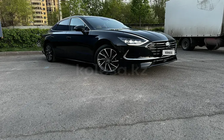 Hyundai Sonata 2020 года за 13 600 000 тг. в Астана