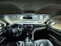 Toyota Camry 2019 года за 11 500 000 тг. в Астана – фото 5