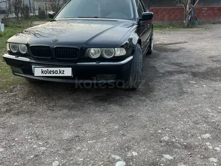 BMW 740 1995 года за 4 000 000 тг. в Алматы