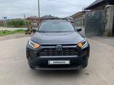 Toyota RAV4 2020 года за 18 000 000 тг. в Алматы – фото 2