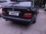 Mercedes-Benz E 200 1994 годаfor1 600 000 тг. в Алматы