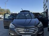 Hyundai Santa Fe 2017 года за 8 000 000 тг. в Актау