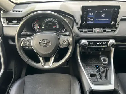 Toyota RAV4 2021 года за 13 990 000 тг. в Алматы – фото 12