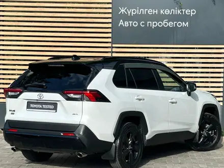 Toyota RAV4 2021 года за 13 990 000 тг. в Алматы – фото 6