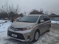 Toyota Sienna 2015 года за 13 300 000 тг. в Алматы