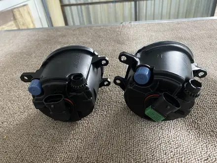 Противотуманка — Toyota RAV4 2006-2013 за 3 000 тг. в Алматы – фото 4