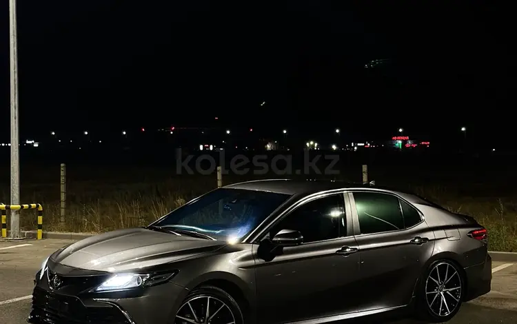 Toyota Camry 2019 года за 13 200 000 тг. в Актобе