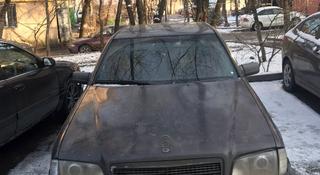 Mercedes-Benz C 200 1995 года за 900 000 тг. в Алматы