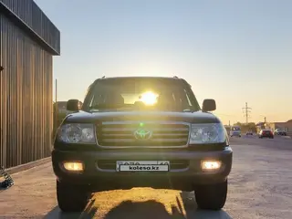Toyota Land Cruiser, 2001