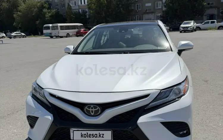 Toyota Camry 2019 года за 10 000 000 тг. в Атырау