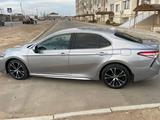 Toyota Camry 2020 года за 8 000 000 тг. в Жанаозен – фото 3