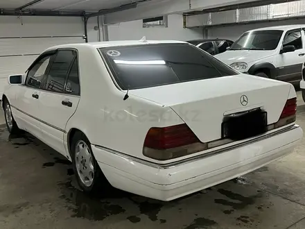 Mercedes-Benz S 320 1994 года за 2 700 000 тг. в Астана – фото 2