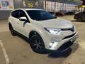 Toyota RAV4 2017 года за 12 500 000 тг. в Актобе