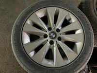 Комплект дисков с летней резиной R17 BMW за 250 000 тг. в Караганда