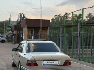 Mercedes-Benz E 280