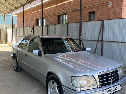 Mercedes-Benz E 280 1993 года за 2 000 000 тг. в Кызылорда