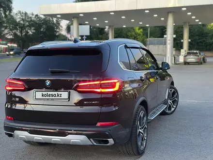 BMW X5 2021 года за 33 800 000 тг. в Алматы – фото 7