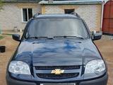 Chevrolet Niva 2015 годаfor3 700 000 тг. в Семей – фото 3