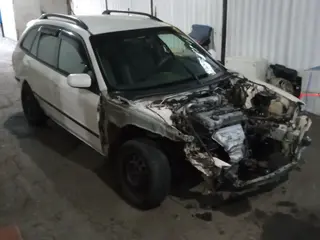 Mazda 323, 1998