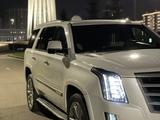 Cadillac Escalade 2016 годаfor28 500 000 тг. в Шымкент – фото 2