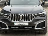 BMW X6 2022 года за 52 388 000 тг. в Астана – фото 2