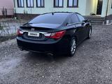 Hyundai Sonata 2011 годаfor3 800 000 тг. в Атырау – фото 4