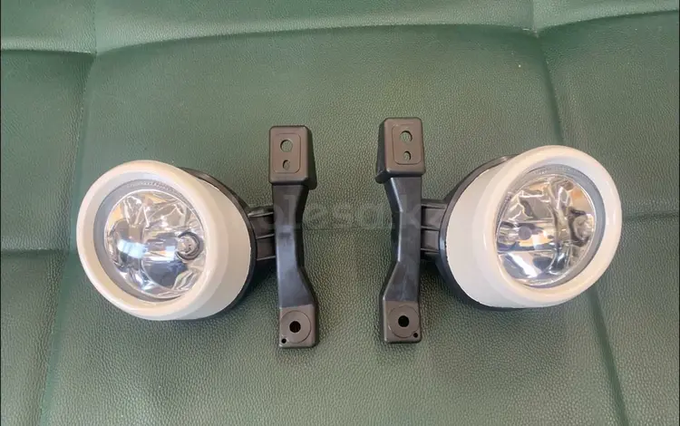 Туманка с креплением и лампочкой Toyota HiAce 05-10 год за 18 000 тг. в Алматы