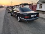 Mercedes-Benz E 220 1993 годаfor1 500 000 тг. в Туркестан – фото 2