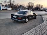 Mercedes-Benz E 220 1993 годаfor1 500 000 тг. в Туркестан – фото 5