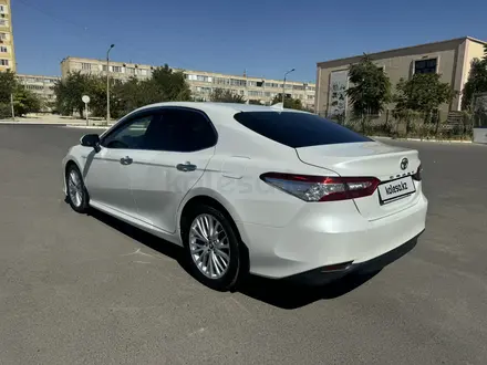 Toyota Camry 2018 года за 13 500 000 тг. в Актау – фото 6