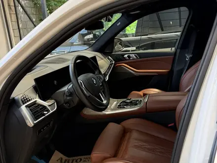 BMW X7 2023 года за 51 500 000 тг. в Алматы – фото 4