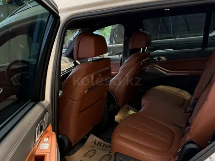 BMW X7 2023 года за 51 500 000 тг. в Алматы – фото 6