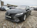 Toyota Camry 2017 года за 8 304 500 тг. в Шымкент
