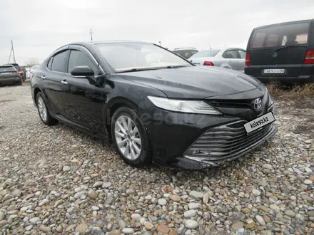Toyota Camry 2017 года за 8 304 500 тг. в Шымкент – фото 3