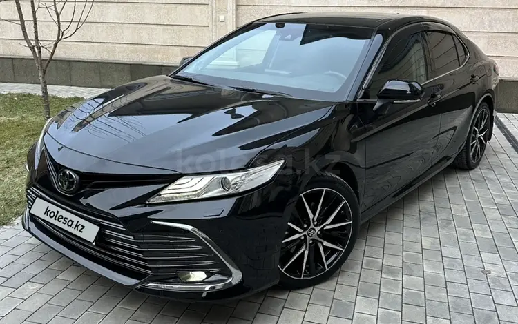 Toyota Camry 2021 годаfor18 000 000 тг. в Шымкент